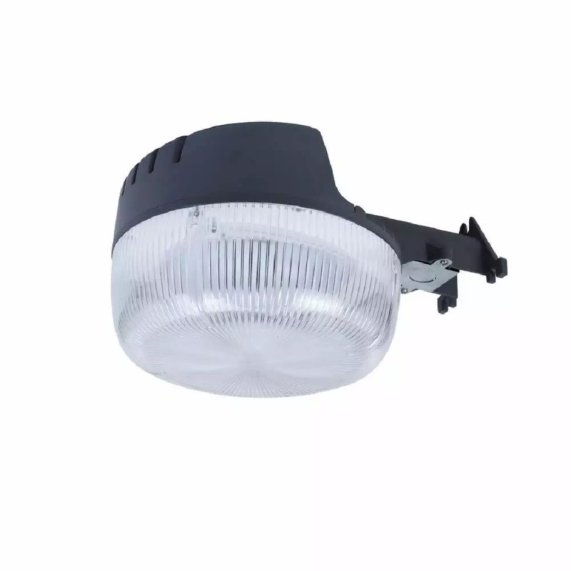 Utilitech Pro FREE SHIP!!! Utilitech Pro Dusk-to-Dawn Outdoor Security Light