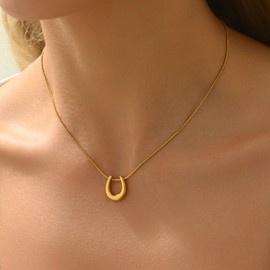 RATVIU Gold Necklace for Women 18K Gold Plated Lucky Horse Shoe Necklace Dainty Horseshoe Pendant Necklace Trendy Minimalist Jewelry
