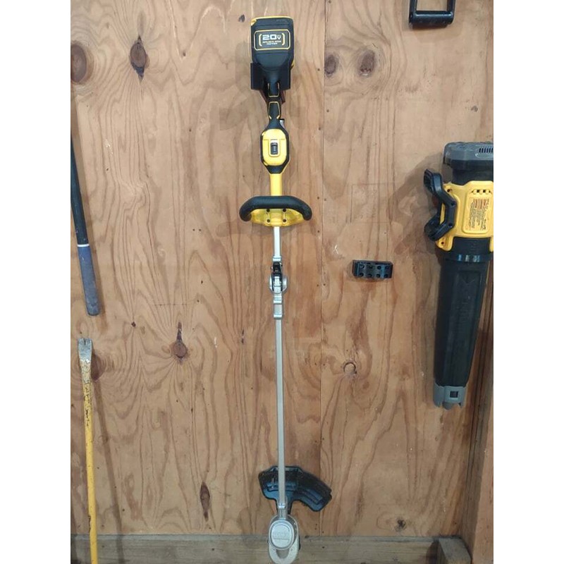 DEWALT MOUNT FOR DEWALT DCCS620B 20V MAX Cordless Compact Chainsaw