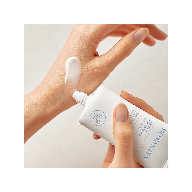 Botanity (스킨케어 올인원) 아쿠아핏 선 에센스 SPF 50+ PA++++ (Skincare