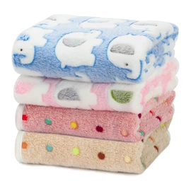 Spardar 4PCS Cobijas para Perro, 77×52 cm Colchoneta para Dormir para Animales Suave y Cálida, Cobija para Perro con Estampado de Elefante y Lunares, Adecuada para Perros y Gatos Pequeños