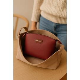 Belini Cosmetiquera de Piel Sintética para Mujer – Bolsa de Maquillaje 16x27 cm con Cierre, Diseño Elegante y Espacioso