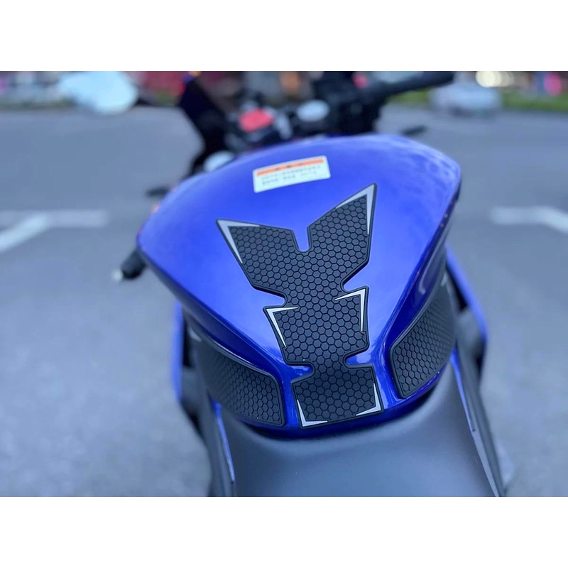 Motorcycle Tank Grip Protector Pads, Anti-Slip Honeycomb Design, Compatible with