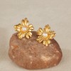 FFWTPY Women's Earrings Niche Flower Stud Earrings Women Trendy Retro