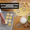 6 Pieces of Pastry Circles, 1 Piping Bag, 1 Piping