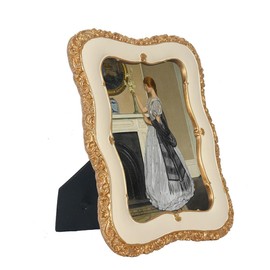 PARAFAYER Vintage Picture Frame 5x7, Antique Baroque Photo Frame With Gilded Floral Trimming, High Definition Glass Front, Retro Home Decor Art Gallery (Beige and Gold 5x7)