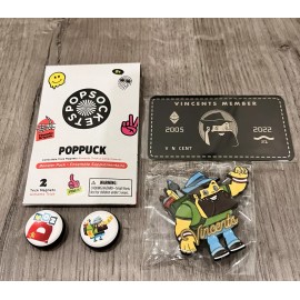 Designer Con 2022  Vincents Exclusive Pin Card And Poppuck