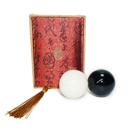 Taiji Yin Yang Hand Massage Balls, 2.96oz Each, 4cm/1.57'' Natural Marble Tai Chi Feng Shui Stress Relief Baoding Roller Ball, Hand Exercise Physical Therapy for Adults, 2 Balls (White and Black)