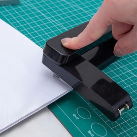 Delhi Deli booklet binding rotary stapler No. 33 needle light gray / 델리 소책자 책제본 회전 스테이플러 33호침 라이트그레이