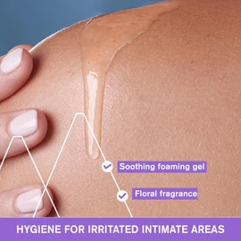 Uriage Gyn-8 Soothing Intimate Cleansing Gel 100ml - Cleanses, Immediately Soothes irritations and Preserves Natural Balance of Intimate Flora - Physiological pH (5,5), Glyco-Gyn Complex, Soap-Free