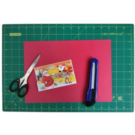 NEWBRAUG 12'' × 18'' Durable Self Healing Cutting Mat, Double Sided 5-Ply PVC Cutting Board, for Quilting, SewingArts, Craft, Fabric & Scrapbooking(Green/Black)