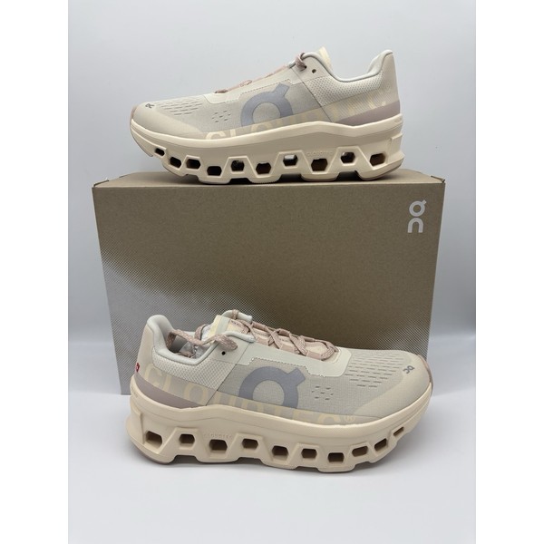 On CloudMonster Women / Size 8