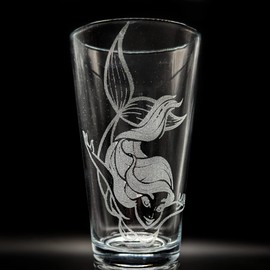 MERMAID Engraved Pint Glass | Great Gift Idea for Marine and Ocean Enthusiasts, Swimmers, Divers, Mystical Ocean Creatures