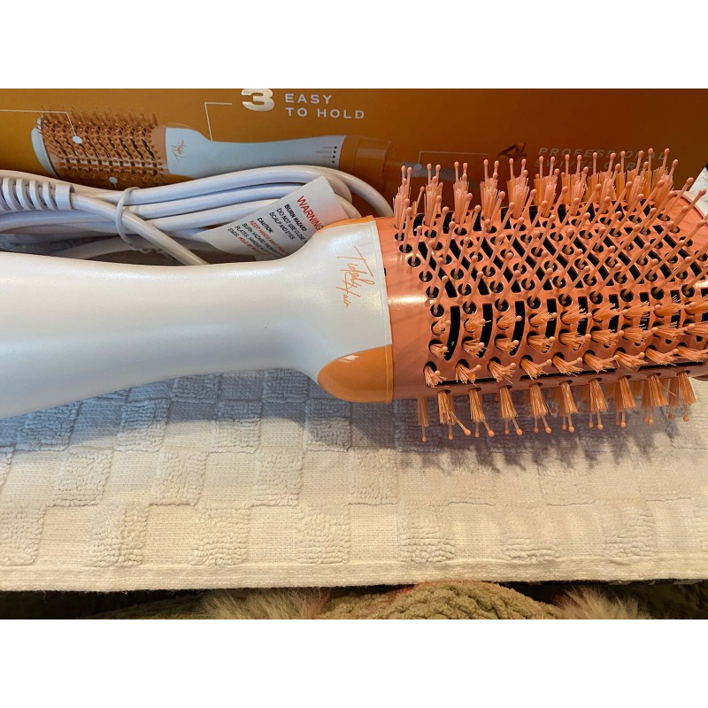 Tidal Hair ￼ Salon Quality Blowout From Home￼ Brush
