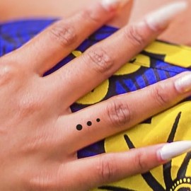 Symbol Tattoo - Temporalis® | Temporary Tattoo, Vegan and Waterproof - EU Certified Cosmetics - Lasts 1 to 2 Weeks [Three Vertical Dots]
