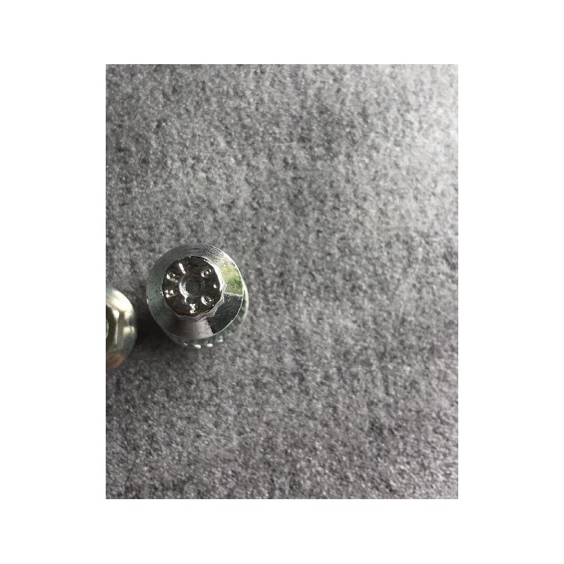 H.R.E. Assembly Wheel M8 X 125 3piece Wheel Chrome Bolts