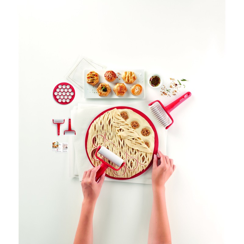 Lékué 0200130 Petits Fours Kit Plastic Red 30 x 30