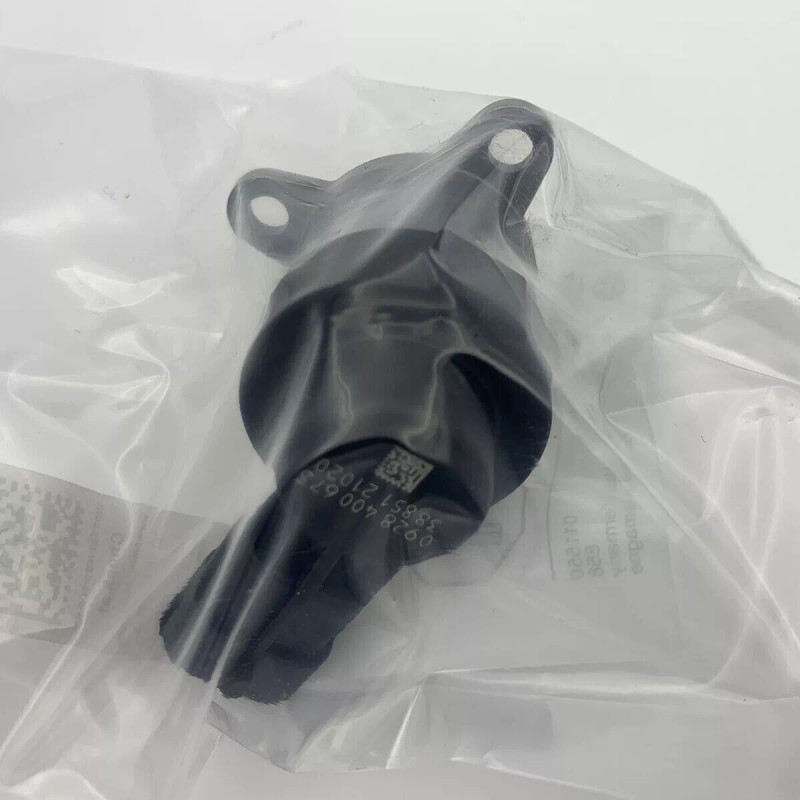 Bosch Fuel Pressure Regulator 0928400673 Fit For 06-10 6.6L Duramax
