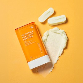 Deoproce UV Defense Silky Light Sun Stick (SPF50+ PA++++) 19g / 디오프러스 유브이 디펜스 실키 라이트 선스틱 (SPF50+ PA++++) 19g