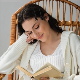 Gekamoyue Haarklammern Friseurbedarf 30 Packs, 9 cm Abteilklammern Friseur, Friseur Alligator Clips mit einer Box, Metall Haarspangen für Mädchen Haarstyling (Schwarz)