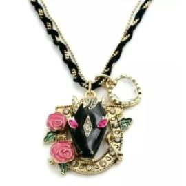 Betsey Johnson LUCKY Cowgirl HORSE Flower Horseshoe Rose Rhinestone Betsey Johnson Necklace qty