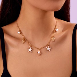 Gold Sea Shell Necklace for Women Pearl Choker Necklace Dainty Star Flower Shell Boho Summer Seashell Beach Starfish Necklaces Beach Vacation Essentials (B)