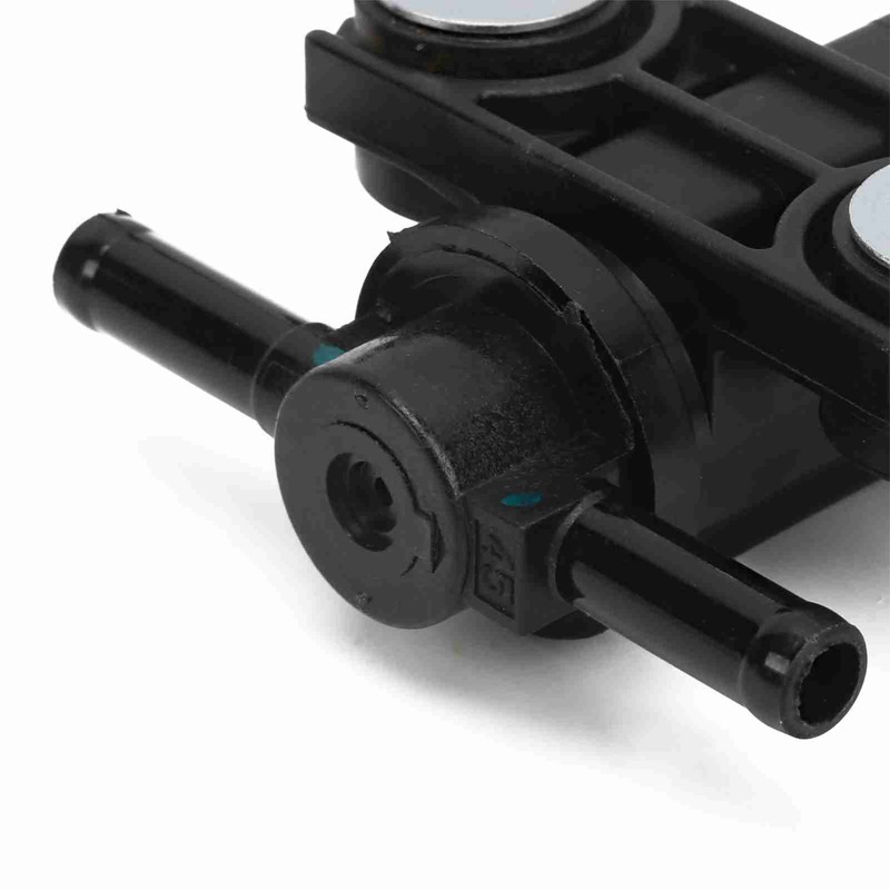 Car EVAP Purge Vacuum Switch Control Solenoid Valve MX13600‑3140 Replacement