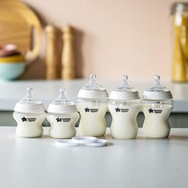 Tommee Tippee First Bottle Solution, kit de biberones con biberones de bebé más cercanos a la naturaleza, pezones similares a los pechos con válvulas 