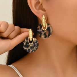 Leopard Print Earrings for Women Trendy Cheetah Geometry Teardrop Drop Dangle Earrings Vintage Geometric Statement Leopard Jewelry