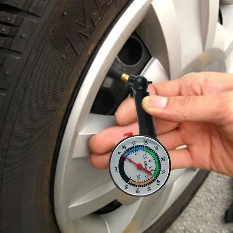 Mechanical Tire Pressure Gauge for Vehicle Tire Checks – Compact