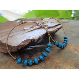 ★ Turquoise bronze hoop earrings and wood ★ Round earrings in blue turquoise