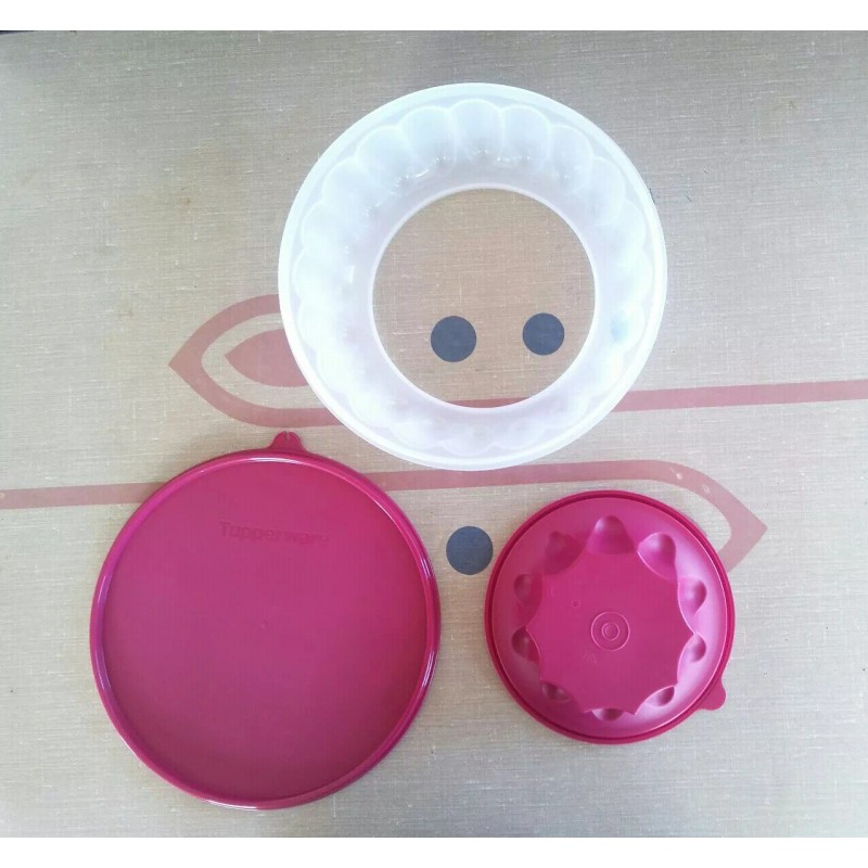 Tupperware -Jello-Ring Mold - New