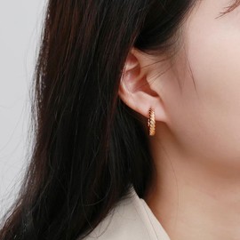 Gold Hoop Earrings for Women Trendy Chunky Hoop Earrings Small Thick Oval Open Hoop Earrings Hypoallergenic Lightweight Earrings for Women Girls Gold Jewelry Girls