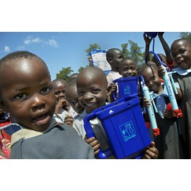 LifeStraw Family 1.0 Portable Gravity Powered Water Purifier for Emergency Preparedness and Camping