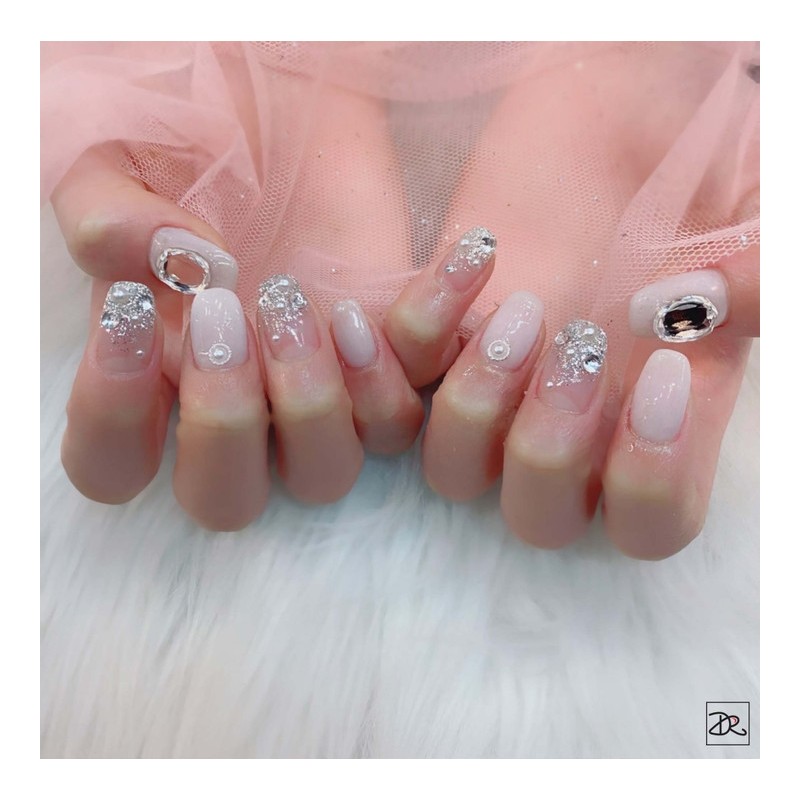 Next day delivery⭐Winter white syrup glitter nail⭐ / 다음날발송⭐겨울 화이트시럽