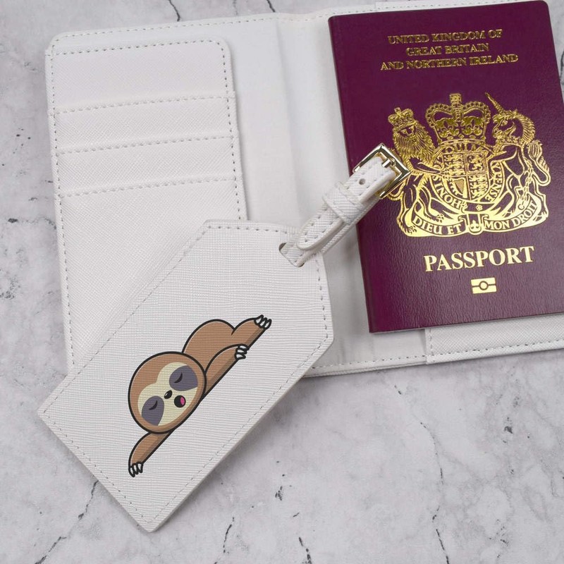 Azeeda 'Sleeping Sloth' Passport Cover & Luggage Tag Travel Set