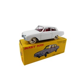 OPO 10 - Atlas DeAgostini Dinky Toys Miniature Car Compatible with Ford Taunus 17M 559 - DT058