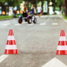 Relaxdays Pylons Set of 14 for Football and Dog Training Marking Cones 23 cm High Lacing Bag Stackable Orange