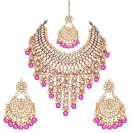 Aheli Elegant Indian Wedding Wear Faux Kundan Studded Chokere Collar con Maang Tikka Set Ethnic Fashion Jewelry para mujeres (Rani Pink Kundan & Pearl Drop)
