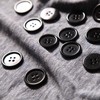 60 botones negros – 1 pulgada de resina de plástico