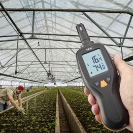 TFA Dostmann Profi Hygrometer, digitaler Luftfeuchtigkeitsmesser, 31.1066.01, schnell, präzise, von -50 bis +70°C, 0,3°C Genauigkeit, Thermometer, Max.-Min.-Funktion, Hintergrundbeleuchtung, schwarz