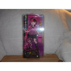 MONSTER HIGH DRACULAURA FASHION DOLL NEW