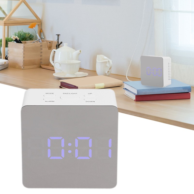 LED Mirror Clock Square Automatic Battery Powered Temperature Smart Clock