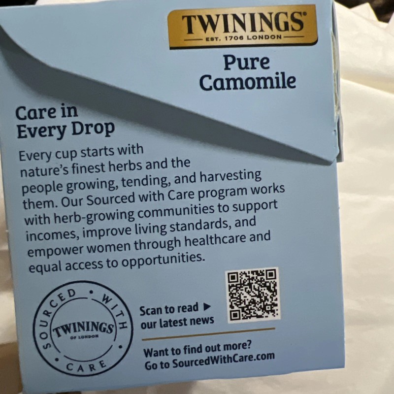 Twinings Pure Herbal Tea, Pure Camomile, Caffeine-Free 25 Tea Bags,