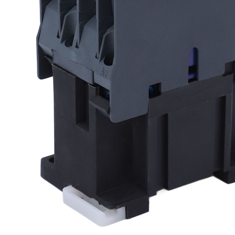 Permanent Magnet Anti Shake Electric Contactor 3 Normally Open AC