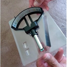 Laser Knife Edge Reader- See how sharp your knife is with laser precision. For use with sharpening stones and professional equipment.