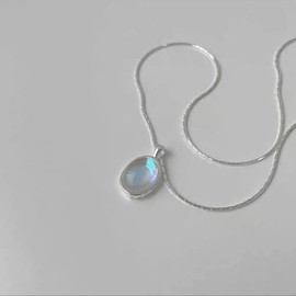 XRCXBLSC Aquamarine Moonstone Necklace for Women Niche Design High-Grade Sense Gradient Color Pendant Light Luxury Fashion Snake Bone Chain New Trend Tiny Birthstone Luxury Jewelry Gift Style 2