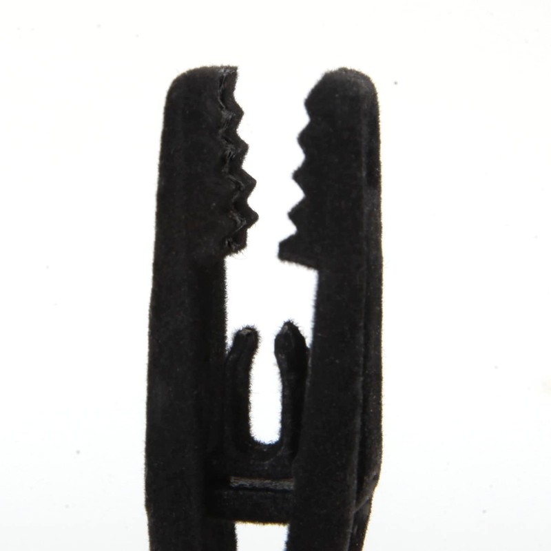 Velvet Hangers Pack – Premium Clip Hangers – Non-Slip and