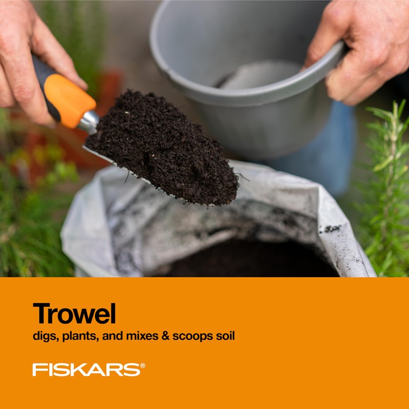 Fiskars 3-in-1 Garden Tool Set, Includes Trowel, Transplanter, and Cultivator