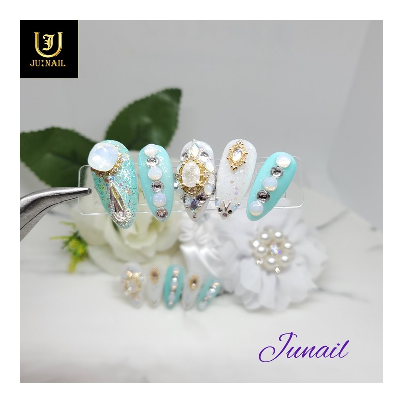 Swan Lake handmade nail tips✨ - Short stiletto / 백조의호수